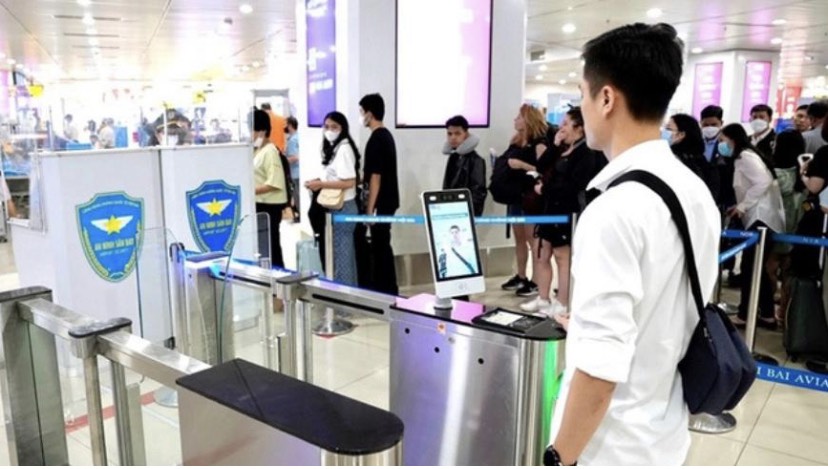 CHÍNH THỨC SỬ DỤNG VNEID LÀM THỦ TỤC ĐI MÁY BAY TỪ NGÀY 02/8/2023