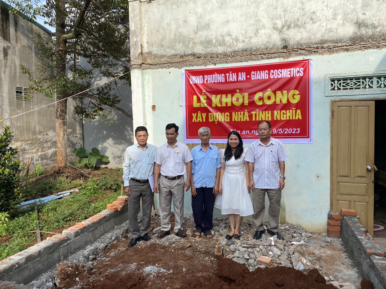 UBND phường khởi công xây dựng nhà tình nghĩa cho đối tượng chính sách của địa phương có hoàn cảnh khó khăn
