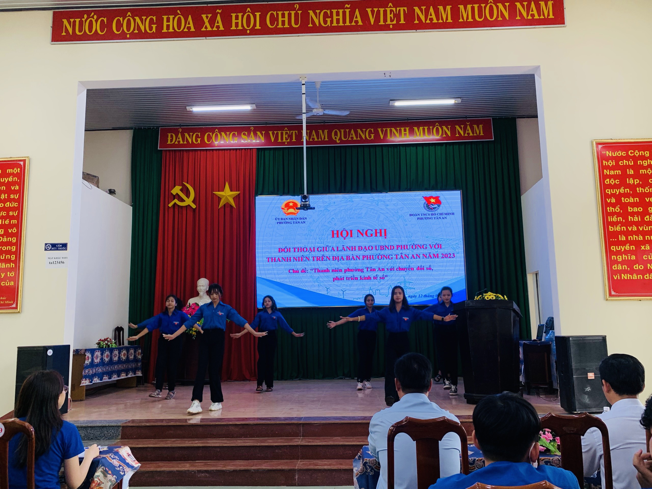 Hội nghị đối thoại giữa lãnh đạo UBND phường Tân An với thanh niên trên địa bàn năm 2023